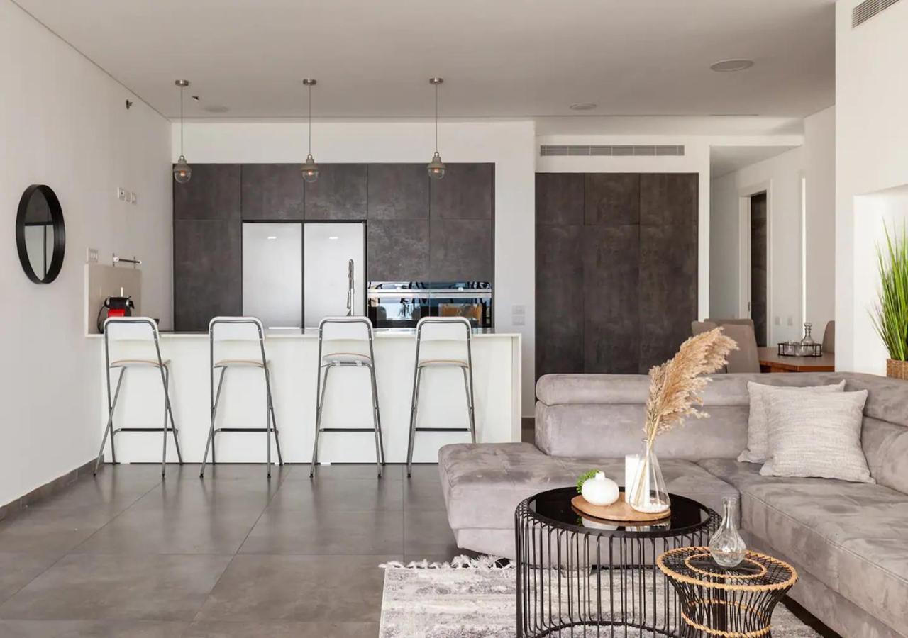 Oַ&O Group- Luxury Penthouse Jacuzzi Sea 36 Floor Apartment บัตยัม ภายนอก รูปภาพ